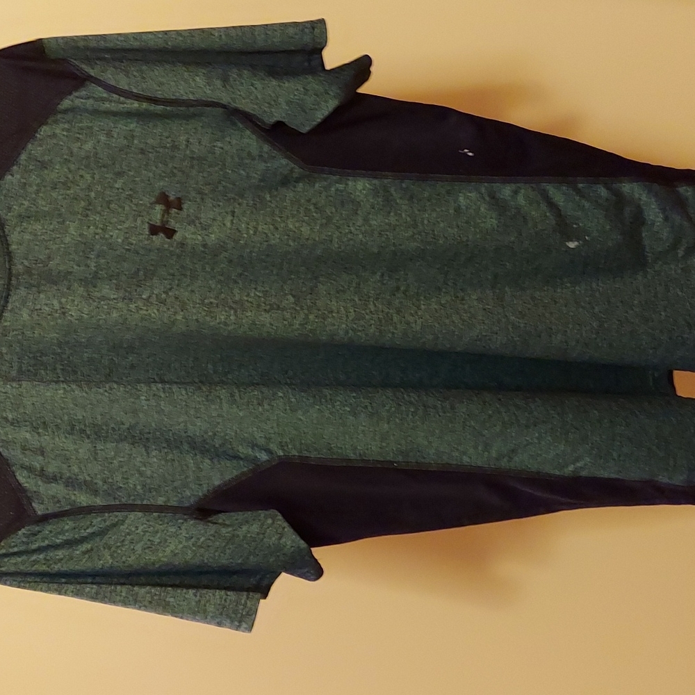 Mens Under Armour shirt